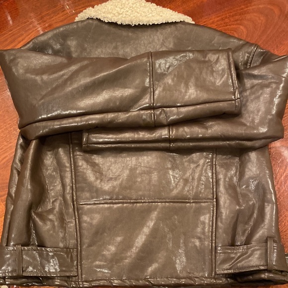 NWT City Street Jacket in Brown - Picture 6 of 7